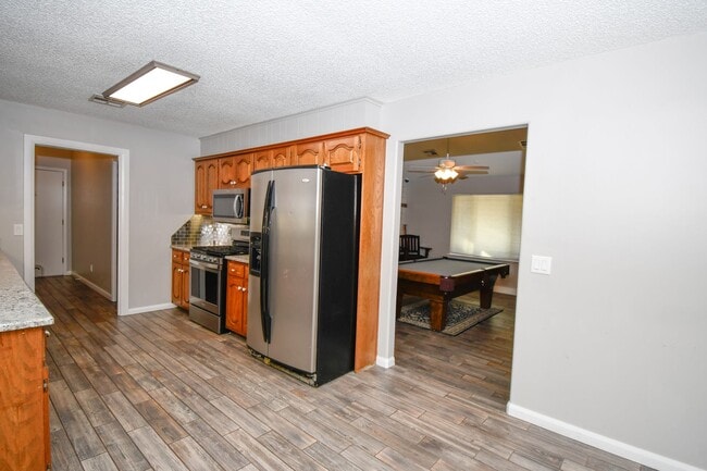 Building Photo - Charming 3-bedroom, 2-bath home in the highly sought-after Bixby School District