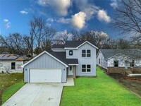 Building Photo - 317 N Burdette Ave