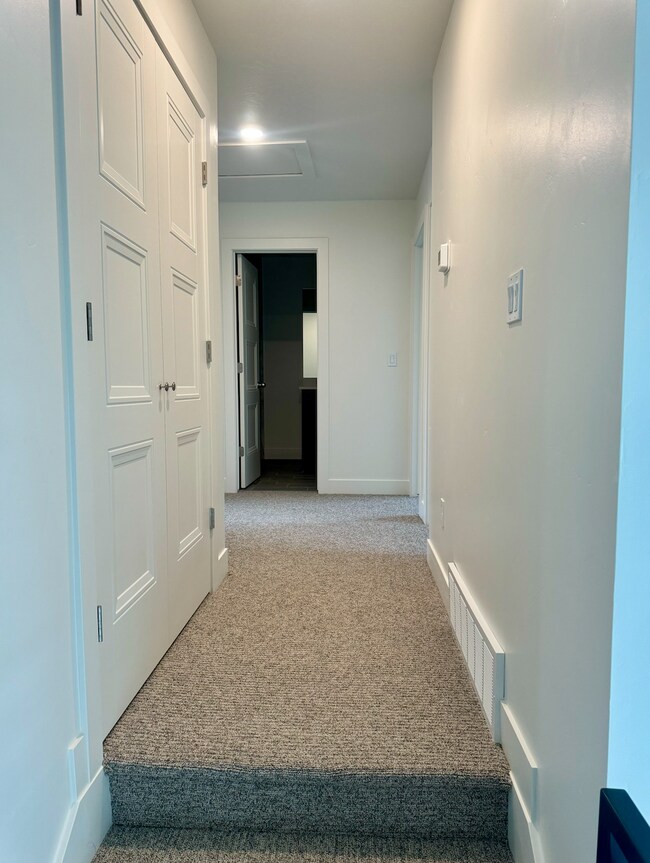 Building Photo - 172 W Autumn Ln