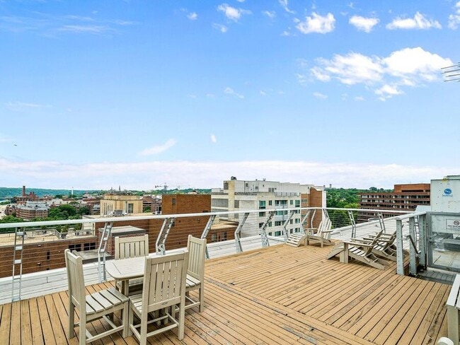 Building Photo - 2515 K St NW