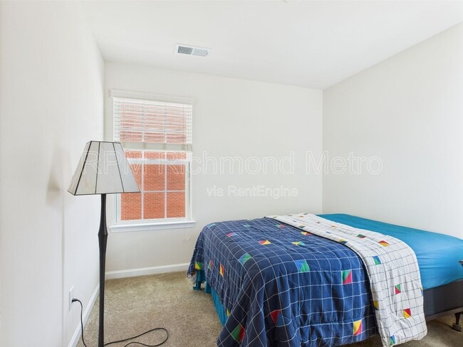 Building Photo - 2200 Liesfeld Parkway