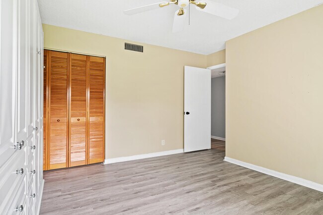 Building Photo - 12001 Poinciana Blvd