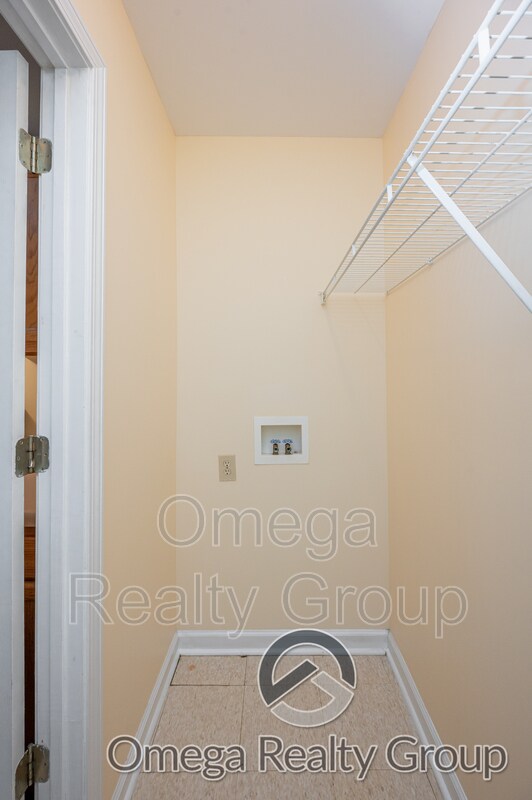 Building Photo - 484 Grey Hill Rd