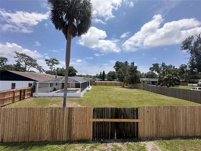 Building Photo - 3701 Southview Dr