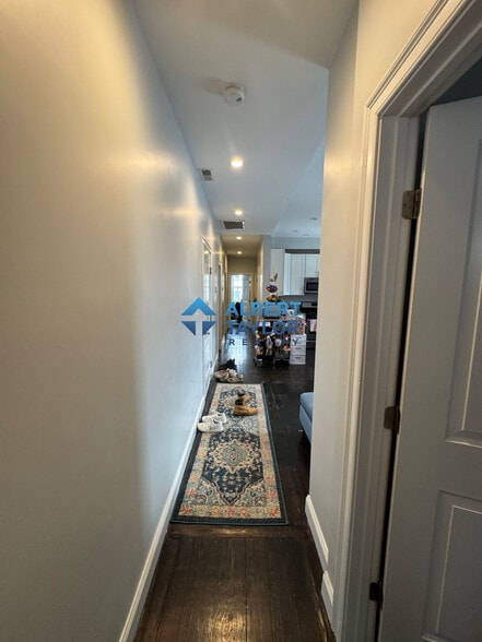 Building Photo - 998 Tremont St