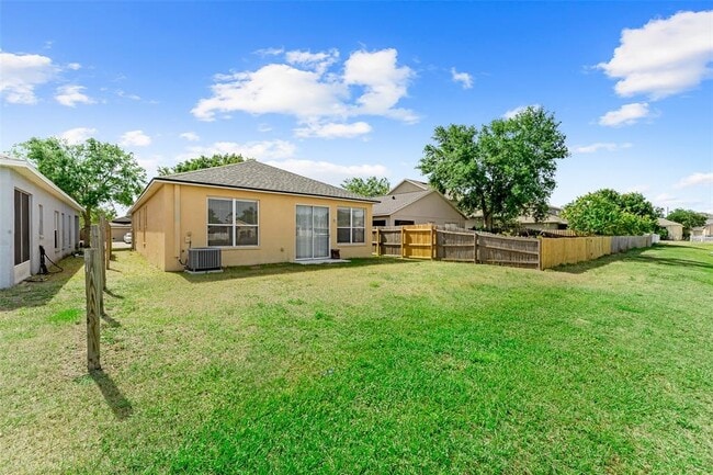 Building Photo - 8420 Deer Chase Dr