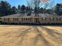 Building Photo - 102 Jones Valley Dr SW