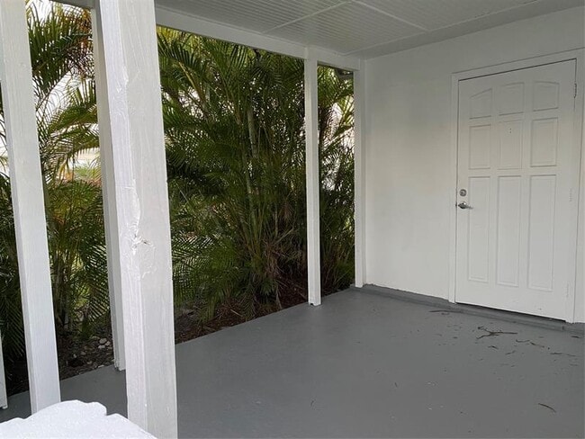 Building Photo - 321 NW 25th Ct