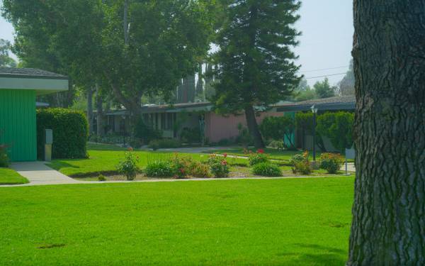 Building Photo - 660 W Bonita Ave