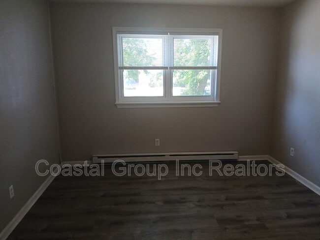 Building Photo - 1438 Kingston Ave