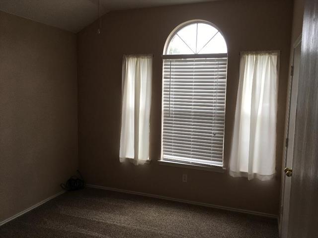 Building Photo - 1301 Misty Dr
