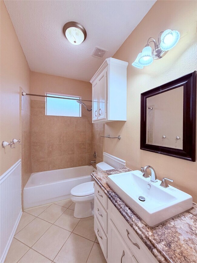 Building Photo - 19206 Plantain Dr