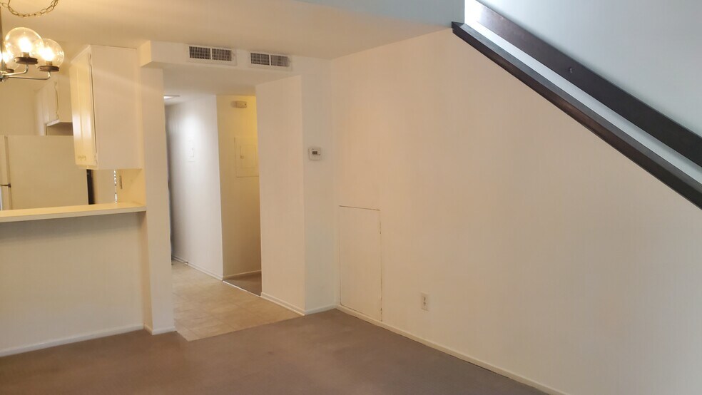 hallway - 7131 Farralone Ave