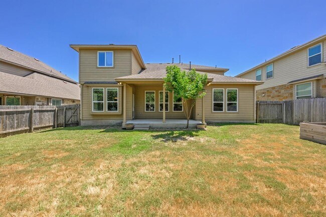 Building Photo - 608 Royal Burgess Dr