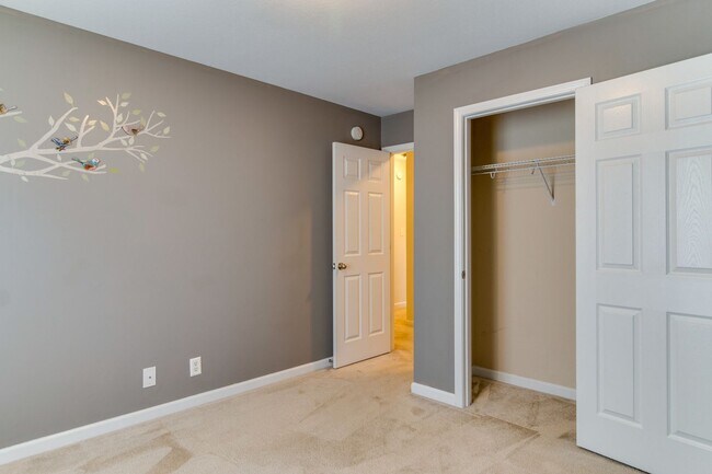 Building Photo - 2859 Teakwood Dr