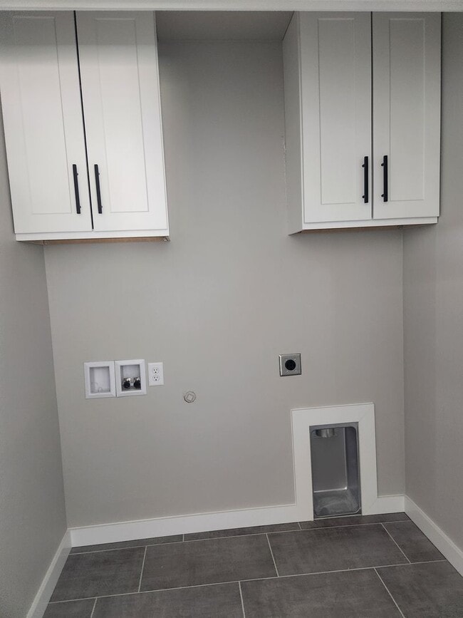 Building Photo - n625