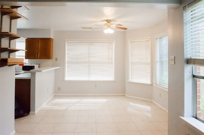 Building Photo - 16306 Cobble Springs Ct