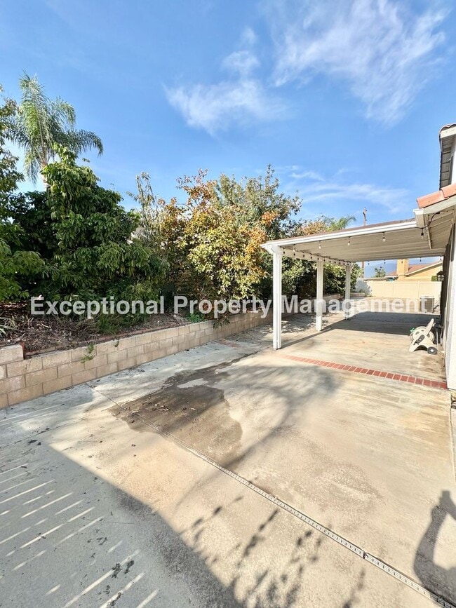 Building Photo - Ready to move in 4 bedroom 4 bath home!