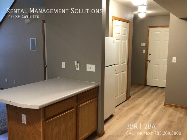 Building Photo - *SHAWNEE HEIGHTS SCHOOL DISTRICT* 910 SE 4...