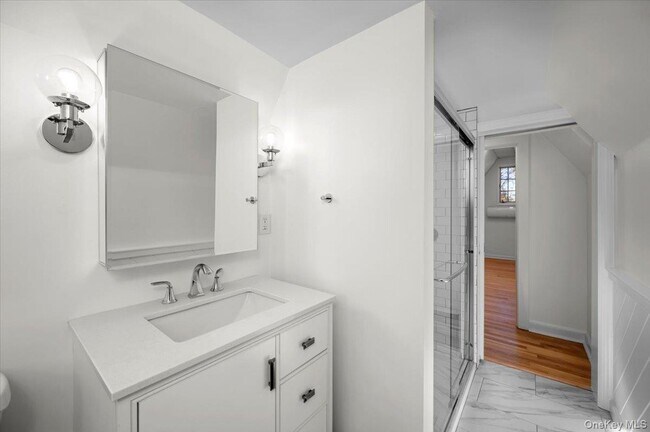 Building Photo - 115 Coolidge Ave