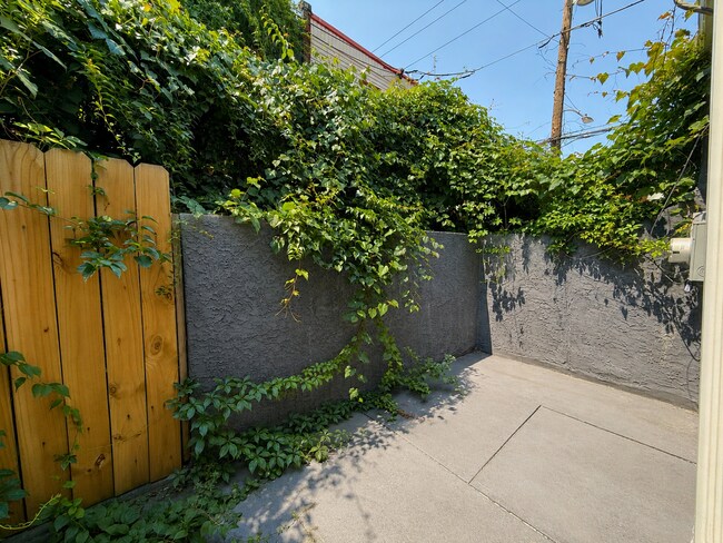 Building Photo - 2966 N Ringgold St