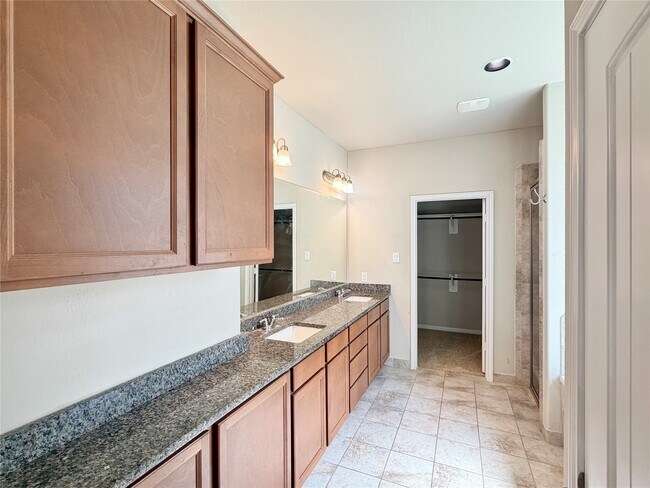 Building Photo - 8002 Mesquite Hill Ln