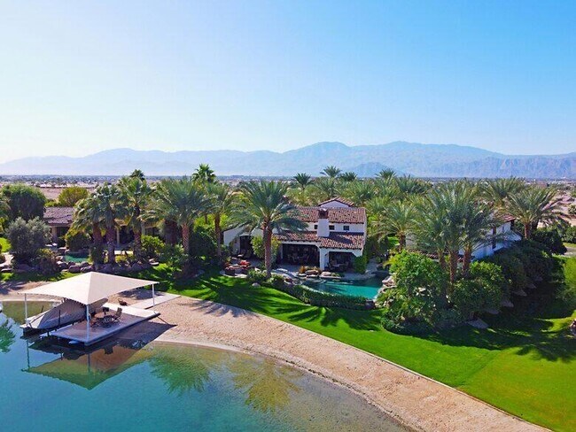 Building Photo - 83290 S Bay Dr