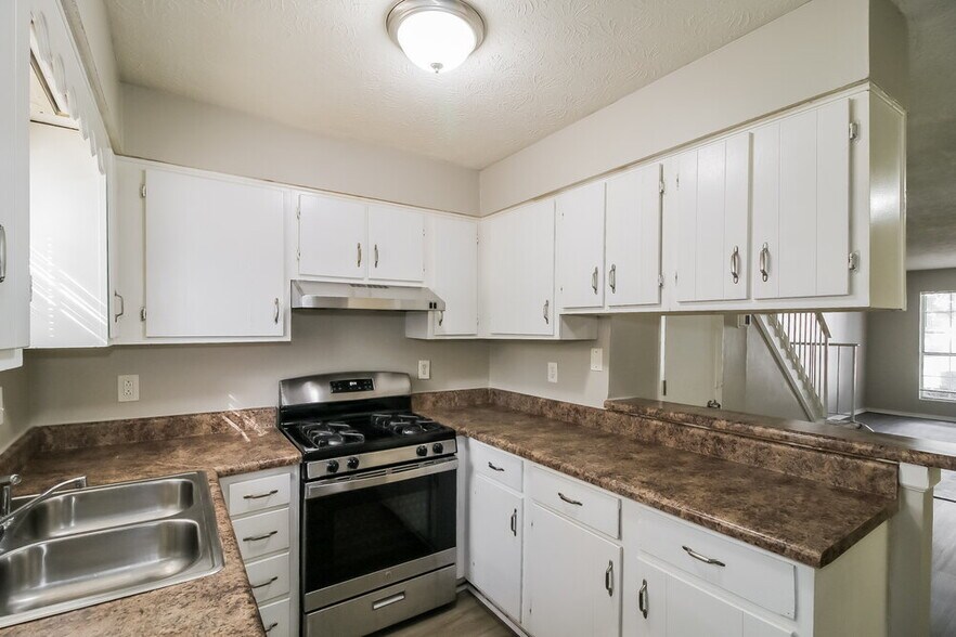 Building Photo - 427 Prince of Wales