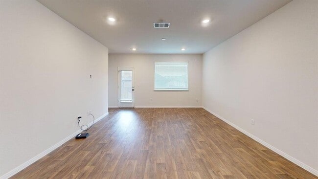 Building Photo - 245 Brooklyn Dr