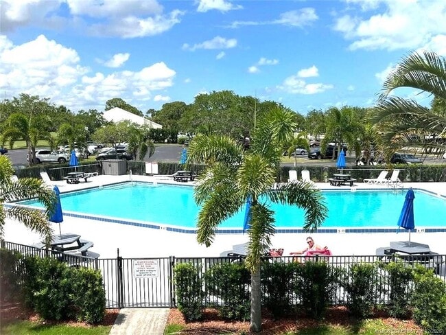 Building Photo - 4210 Gator Trace Ave