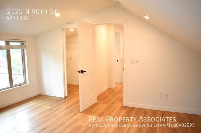 Building Photo - 2125 N 90th St