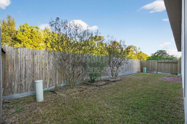 Building Photo - 18506 W Hardy Rd