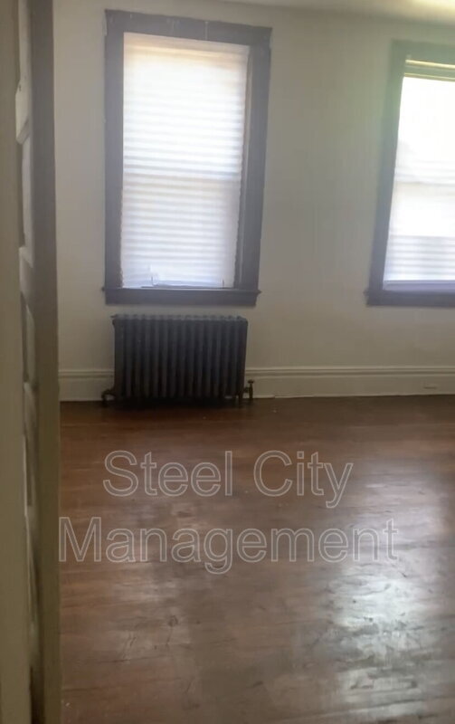 Building Photo - 810 Wood St