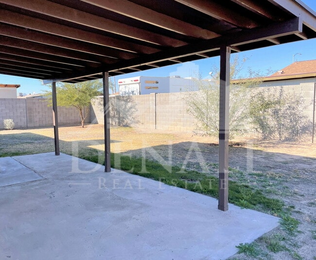 Building Photo - 4746 W Aster Dr
