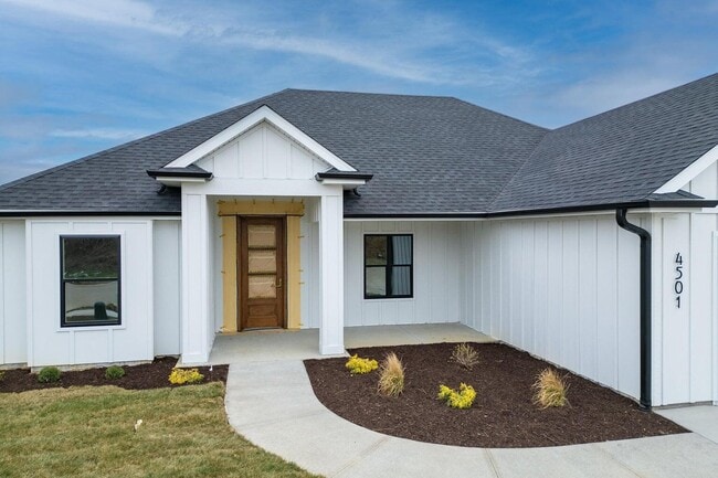 Building Photo - 4501 Royal County Rd