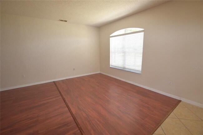 Building Photo - 510 Bromley Ct