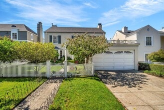 Building Photo - Gorgeous Golden Gate Heights home with gar...