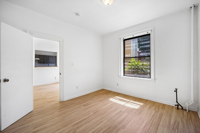 Building Photo - 429 Fairmount Ave
