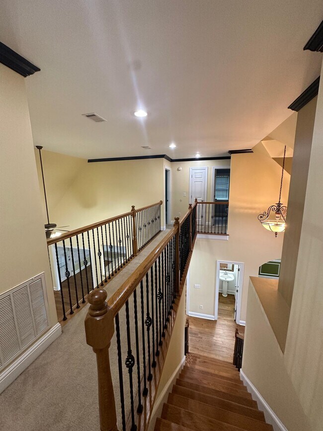 Building Photo - 246 Carsons Walk