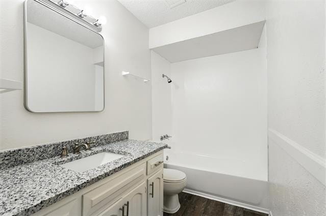 Building Photo - 302 Candlewood Ln