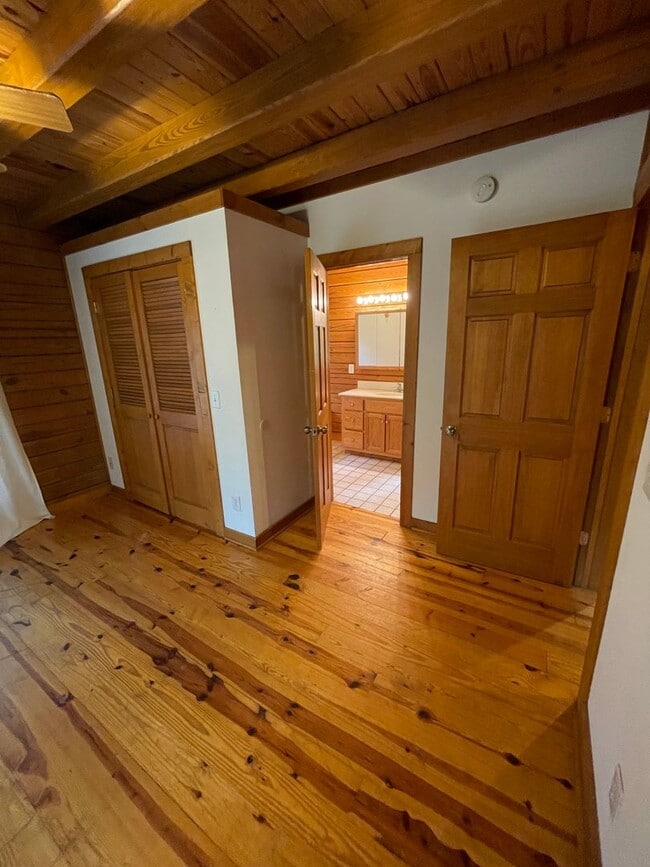 Building Photo - 504 Stuart Williams Rd