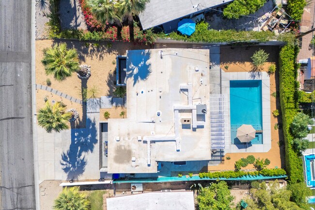 Building Photo - 37535 Melrose Dr