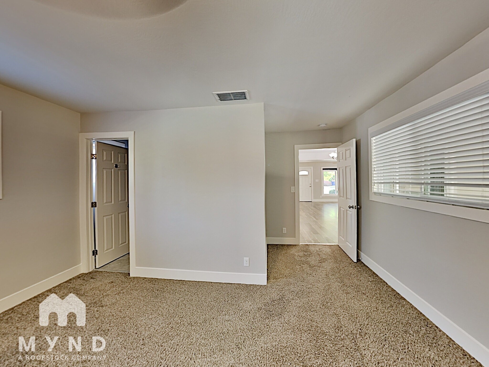 Building Photo - 2428 Drayton Dr