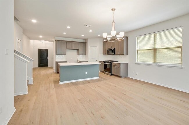 Primary Photo - 308 Castlefields St