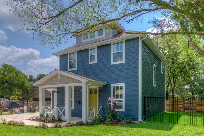 Building Photo - UT PRE LEASE: Newly Constructed: Luxury 4 ...