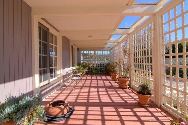 Building Photo - 22503 Charlestown Dr