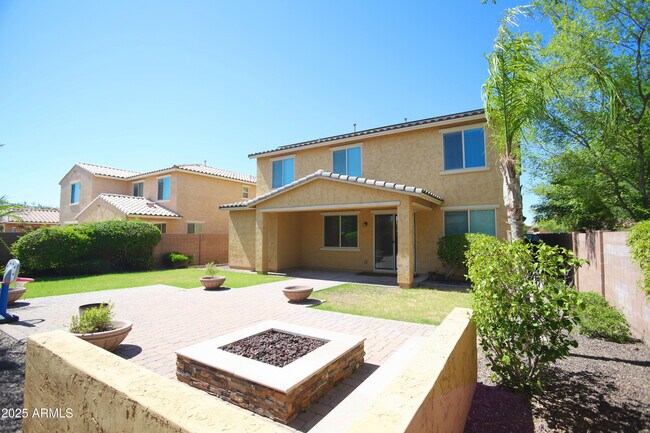 Building Photo - 1087 E Ibis St