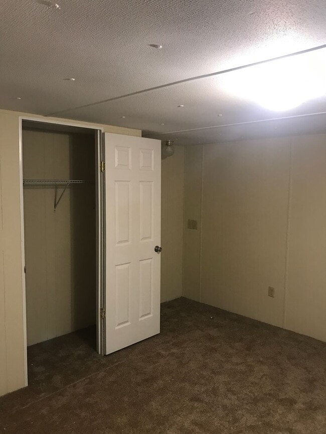 Building Photo - For rent: Madison county-Colbert, GA - Two...