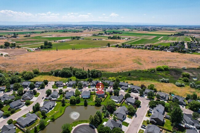 Building Photo - 4bd/2.5ba South Boise Home!