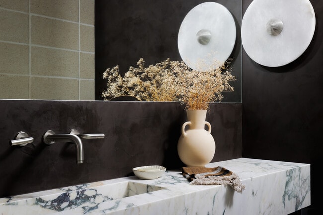 Building Photo - 5205 Scenic View Dr